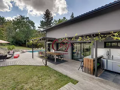Maison, 335 m²