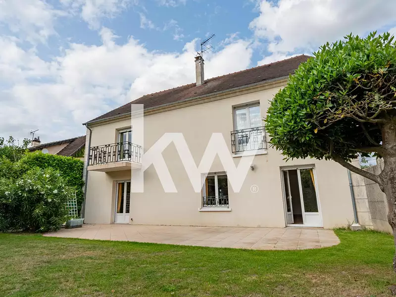 Maison, 250 m²