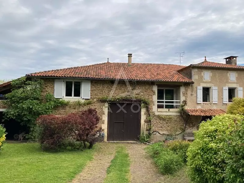 Maison, 275 m²