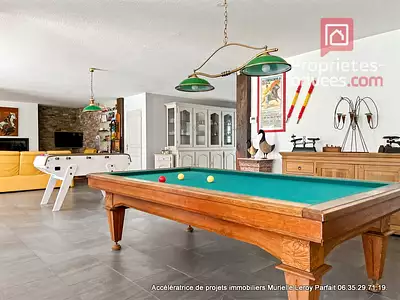 Maison, 319 m²