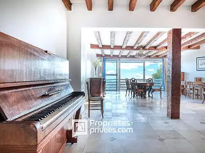 Maison, 370 m²