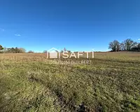 Terrain, 3 700 m²