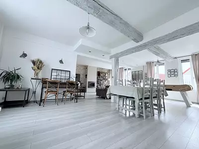 Maison, 210 m²