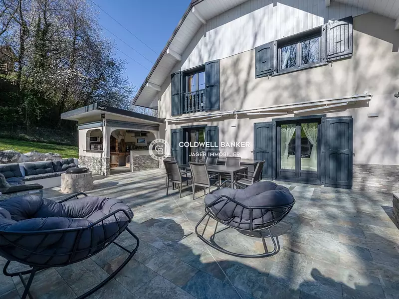 Maison, 280 m²