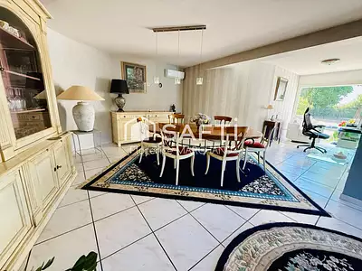 Maison, 402 m²