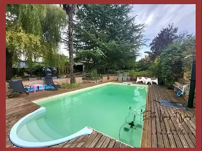 Maison, 235 m²