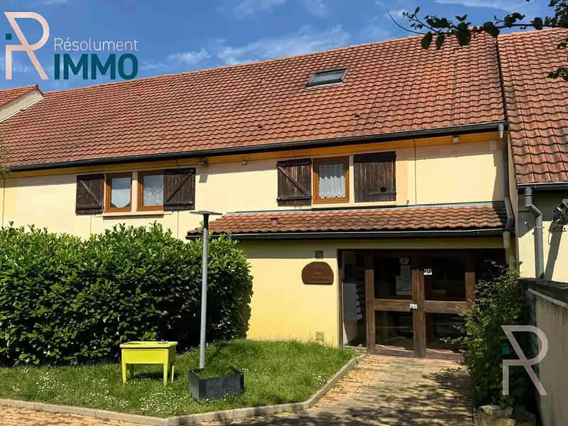 Immeuble, 633,36 m²