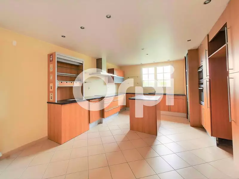 Maison, 200 m²