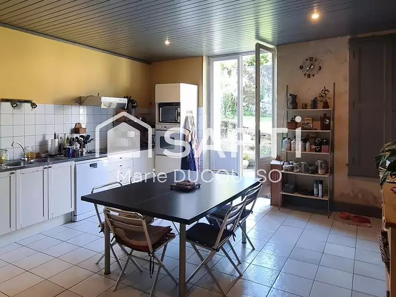 Maison, 310 m²