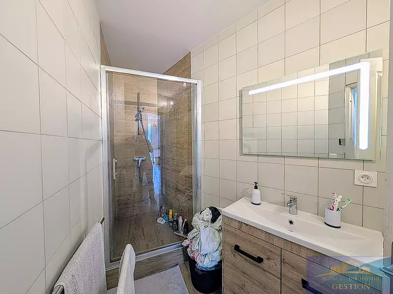 Immeuble, 278 m²