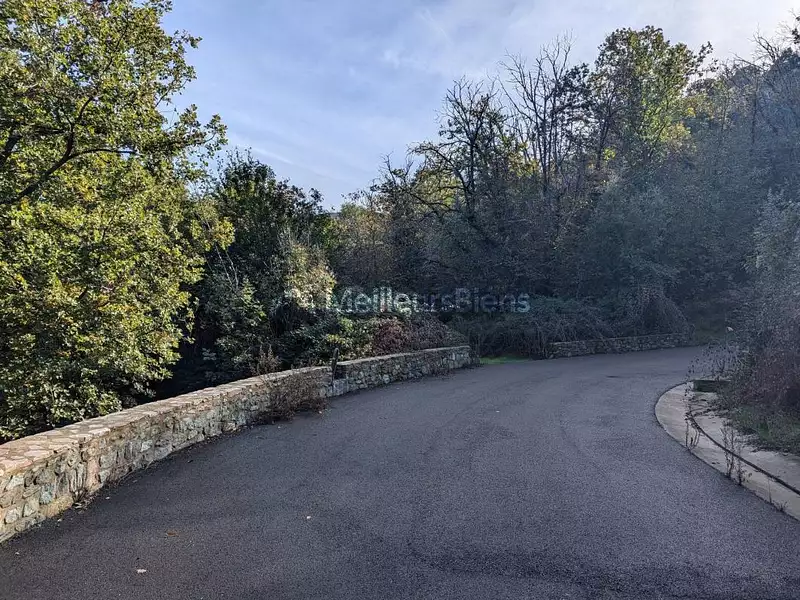 Terrain, 1 102 m²