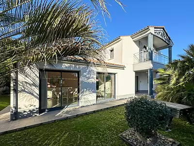 Maison, 216,66 m²