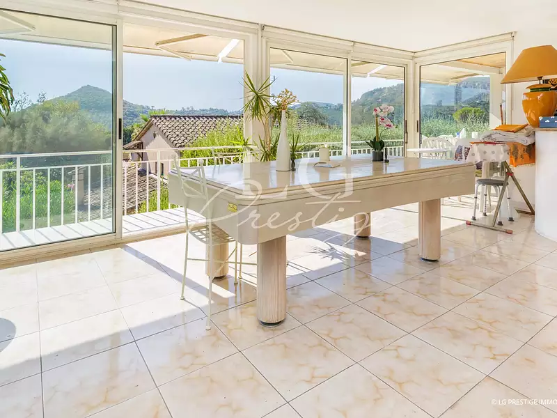 Maison, 180 m²