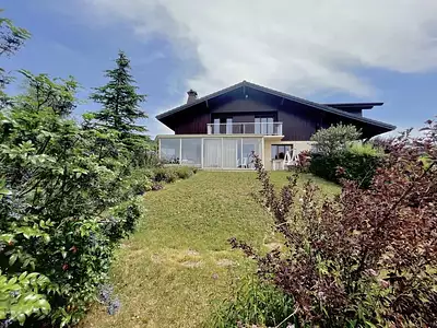 Maison, 268 m²