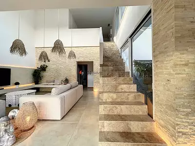 Maison, 278 m²