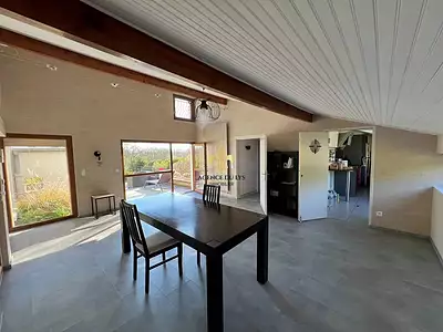Maison, 240 m²