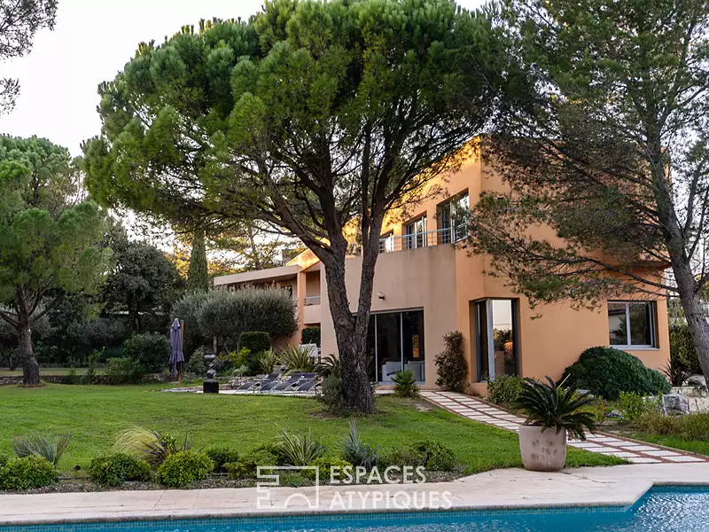 Maison, 345 m²