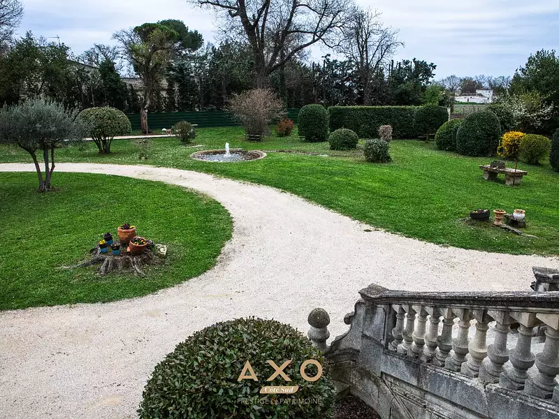 Maison, 1 020 m²
