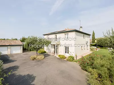 Maison, 240 m²
