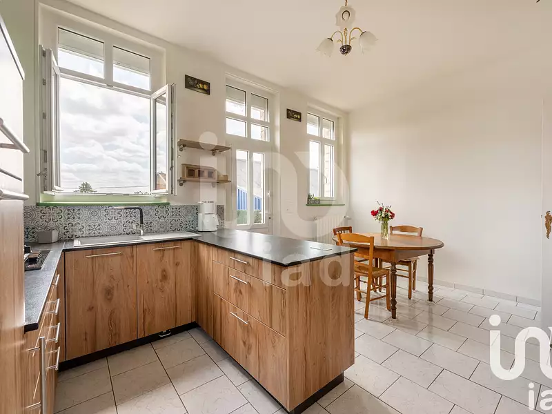 Maison, 248 m²