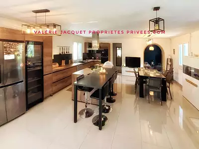 Maison, 170 m²