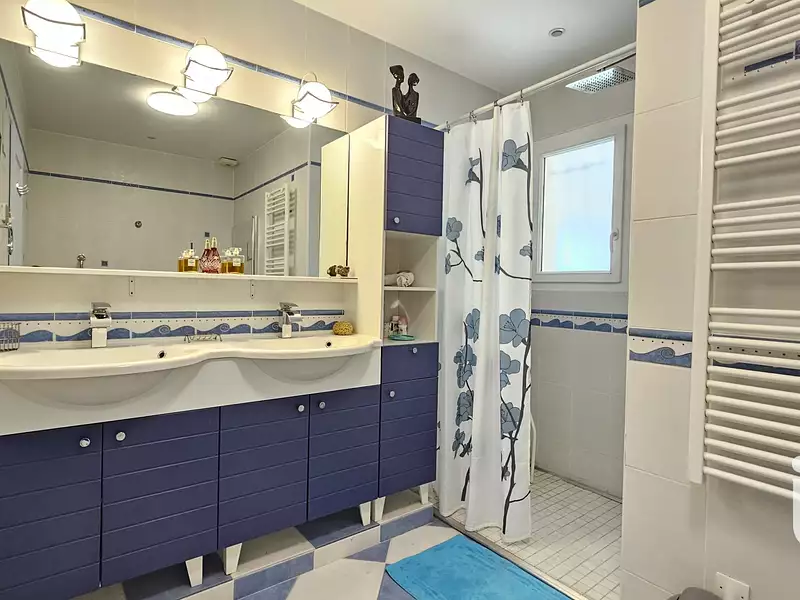 Maison, 167 m²