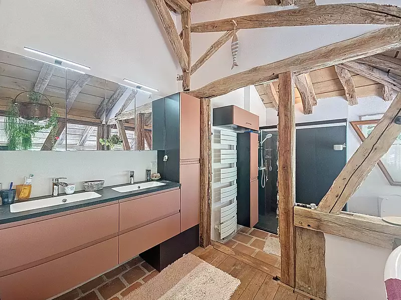 Maison, 240 m²