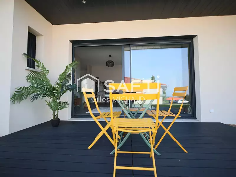 Maison, 115 m²
