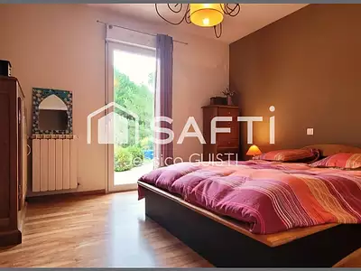 Maison, 141 m²