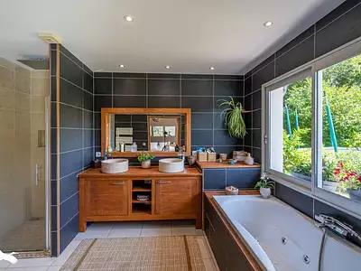 Maison, 240 m²