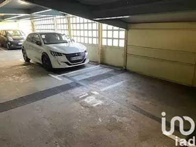 Parking, 108 m²