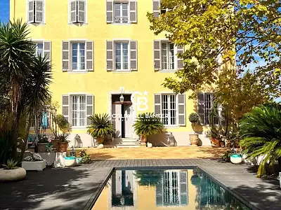 Maison, 360 m²