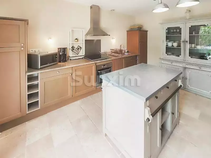 Maison, 145 m²