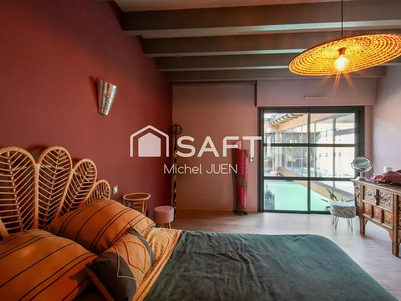 Maison, 225 m²
