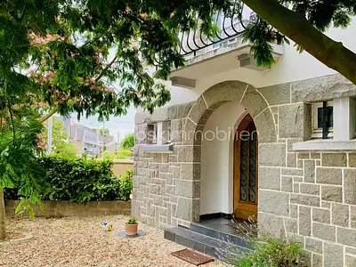 Maison, 244 m²
