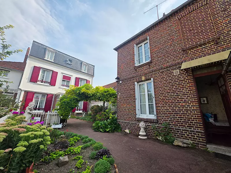 Maison, 121 m²