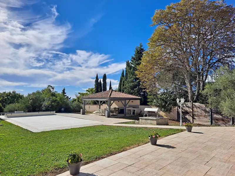 Maison, 250 m²