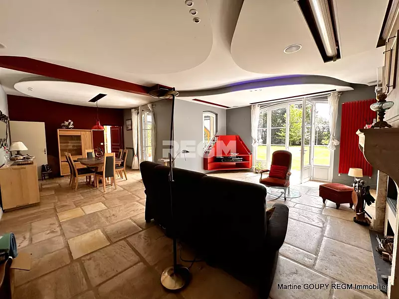 Maison, 250 m²