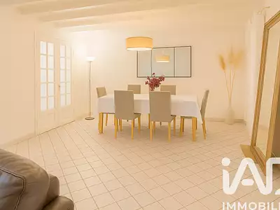 Maison, 216 m²