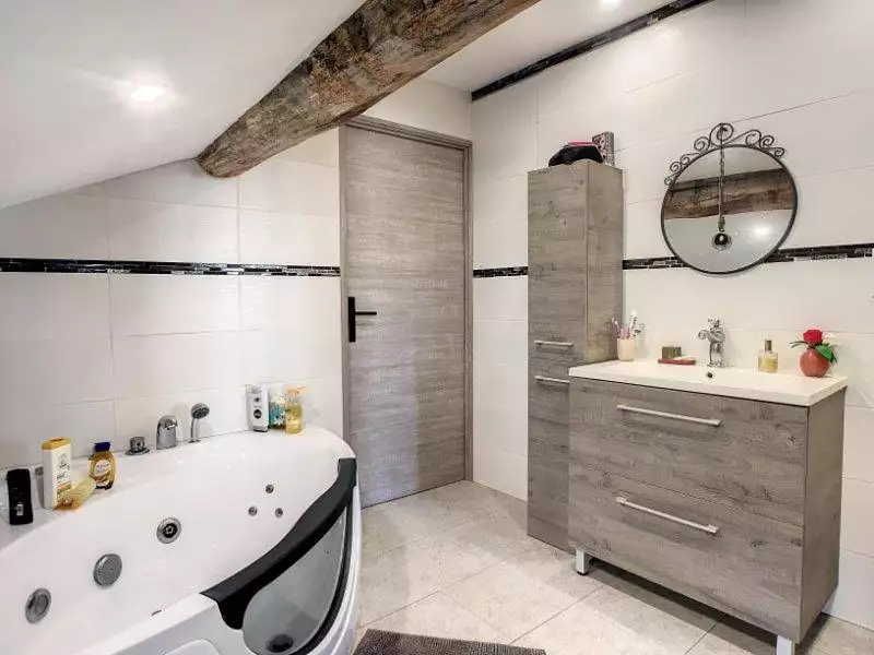 Maison, 260 m²