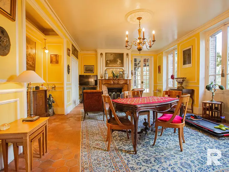 Maison, 340 m²