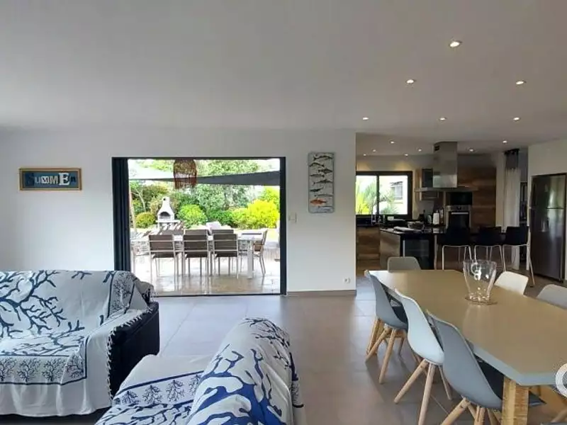 Maison, 180 m²