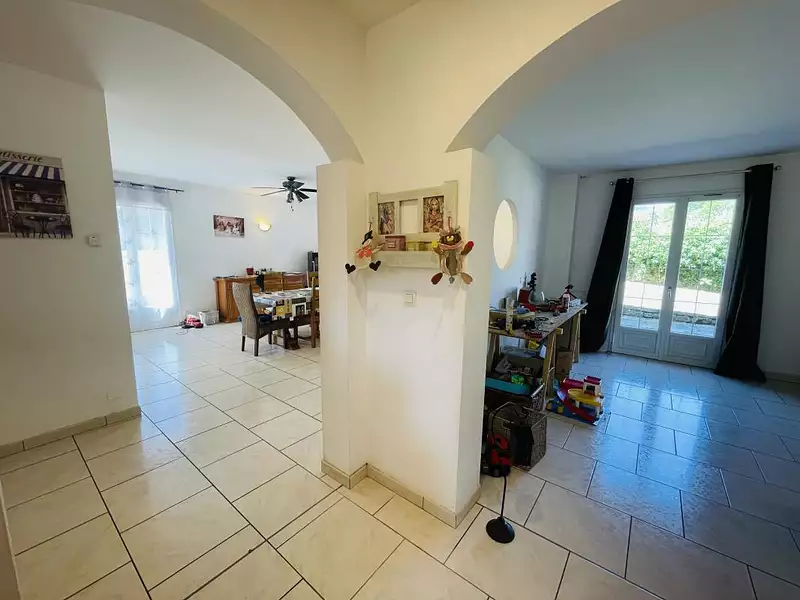 Maison, 232 m²