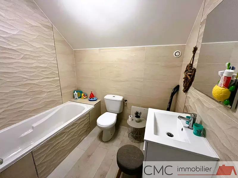 Maison, 284,69 m²