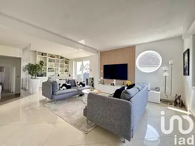Maison, 204 m²