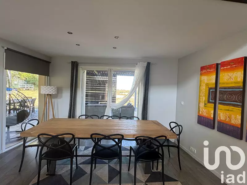 Maison, 240 m²