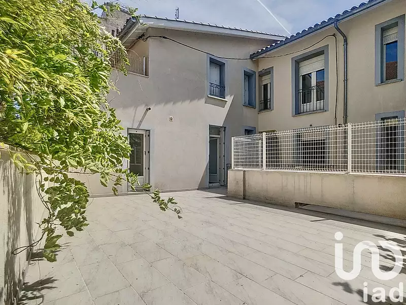 Immeuble, 374 m²