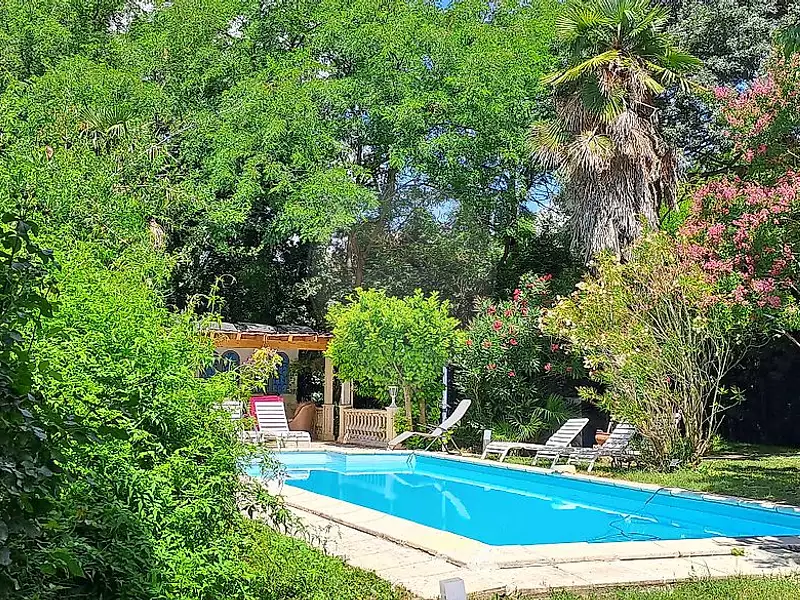 Maison, 780 m²