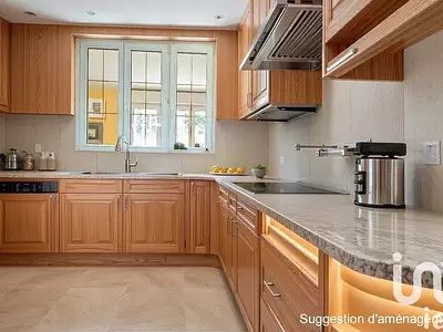 Maison, 240 m²