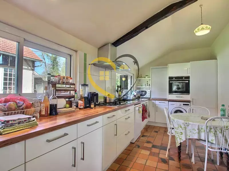 Maison, 180 m²